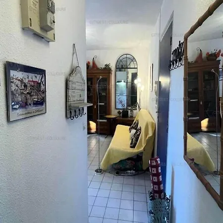 Апартаменты 2 For 4 People *
